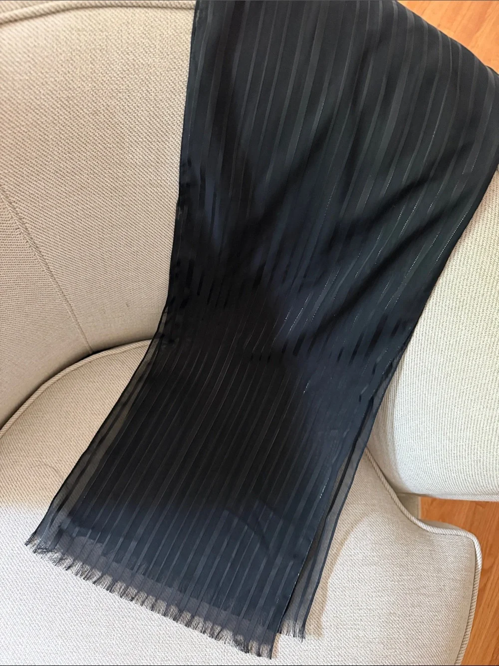 VTG Black Metallic Accent Thread Sheer Striped Lightweight Evening Scarf